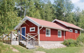 Cozy Home In Henån With Kitchen, Henån